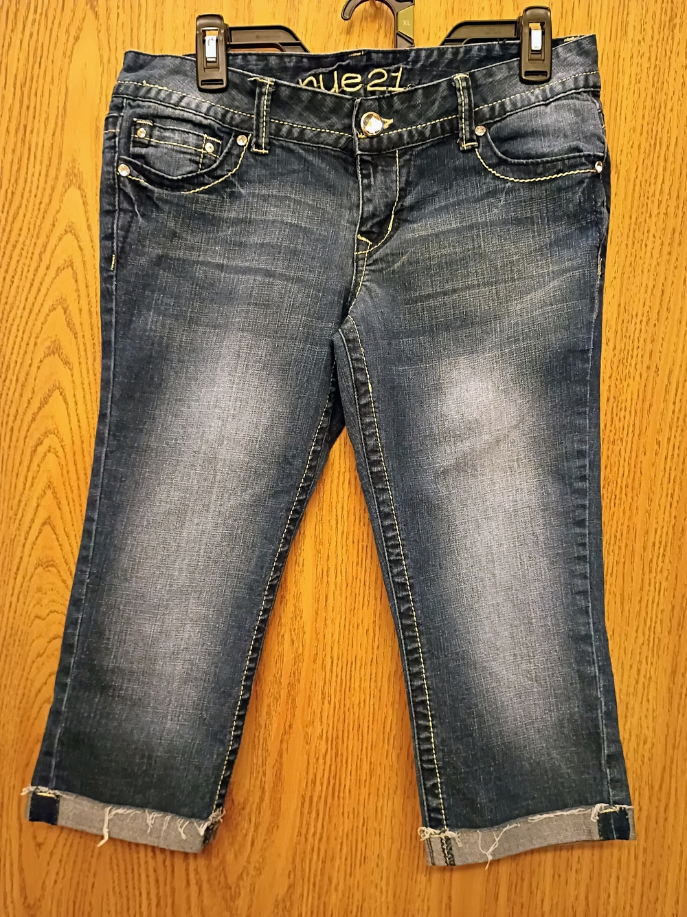 Rue21 Women’s Dark Blue Cropped Jeans